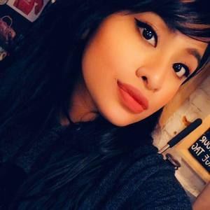 Meet your Posher, Cynthia